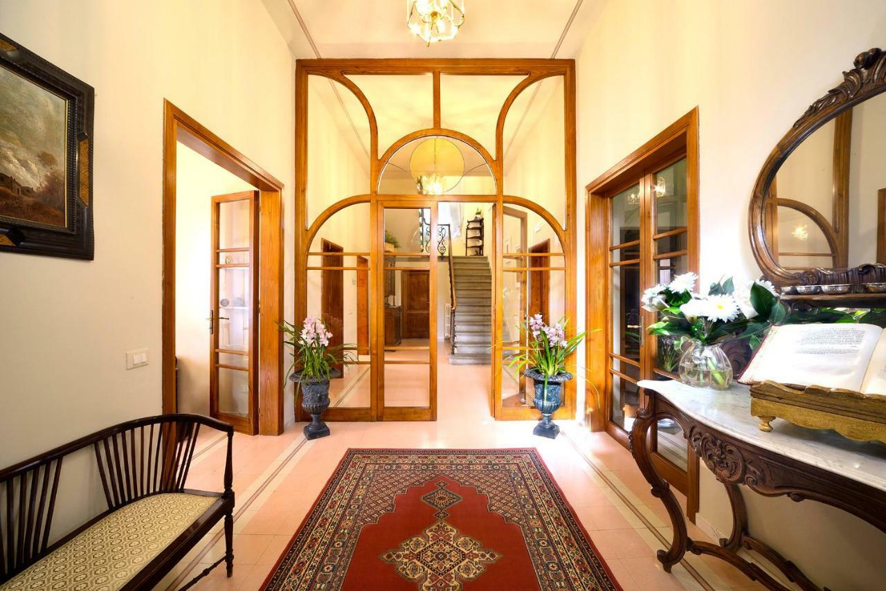 تيرانووفا براتشولي Villa Le Facezie B&B المظهر الخارجي الصورة